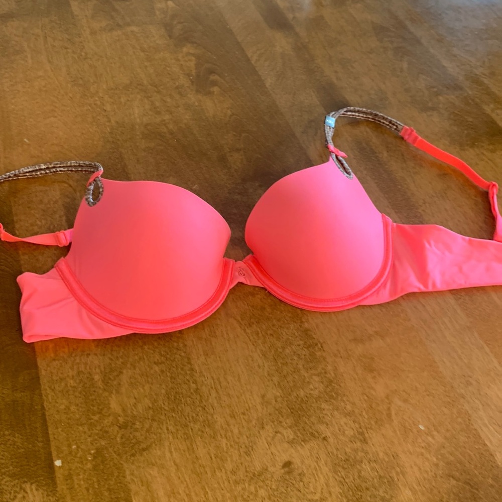 Victoria’s secret bra